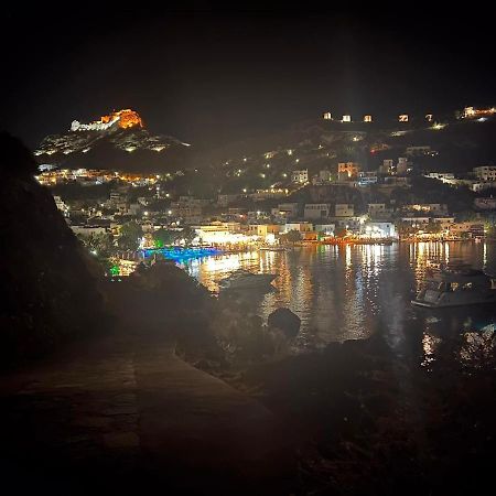 Апартаменты Ονειρόπετρα Λέρος~Oneiropetra Leros Panteli Экстерьер фото
